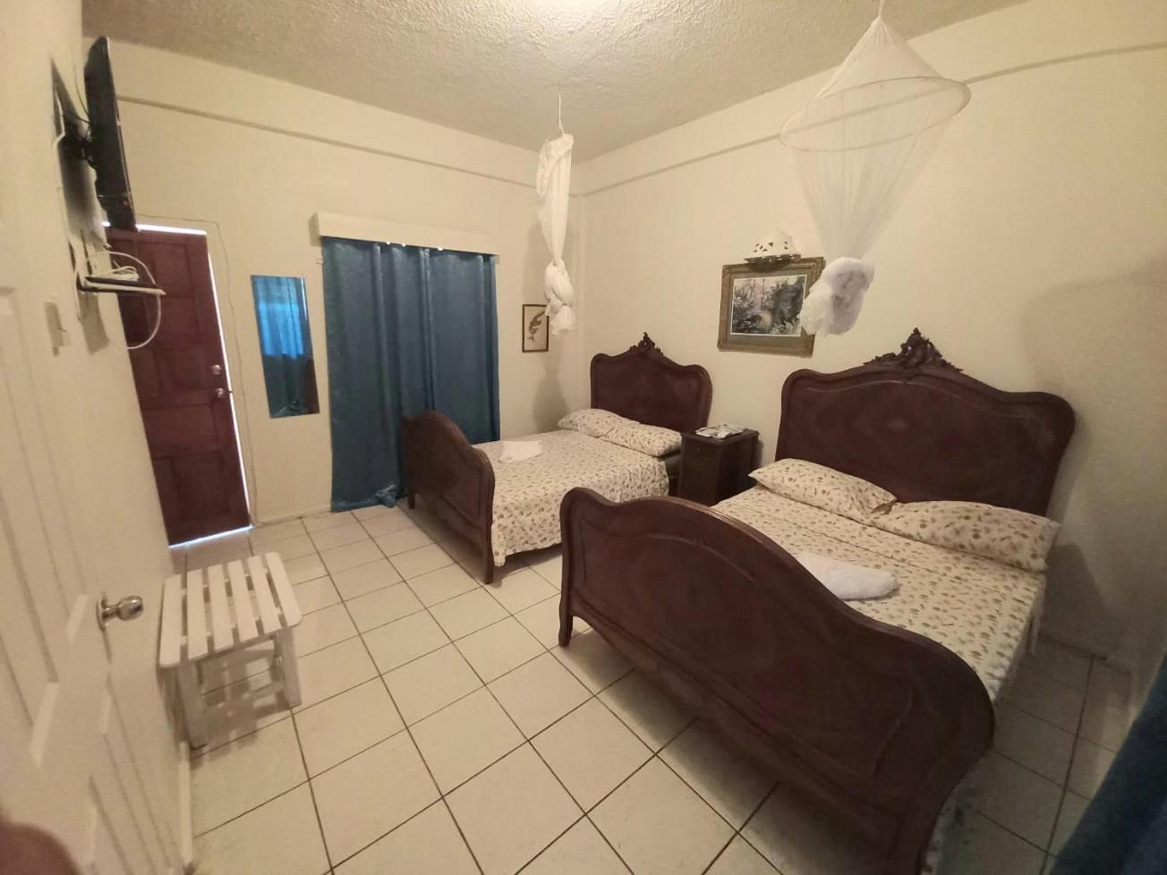 Buccoo The Seaside Garden Guesthouse מראה חיצוני תמונה