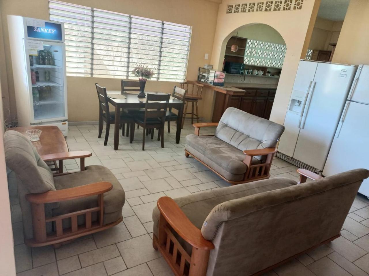 Buccoo The Seaside Garden Guesthouse מראה חיצוני תמונה